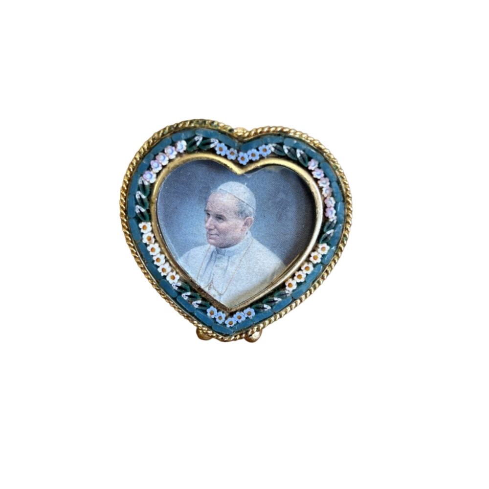 Vintage Micro Mosaic Heart 1 7/8” Picture Frame Gold Tone Italy